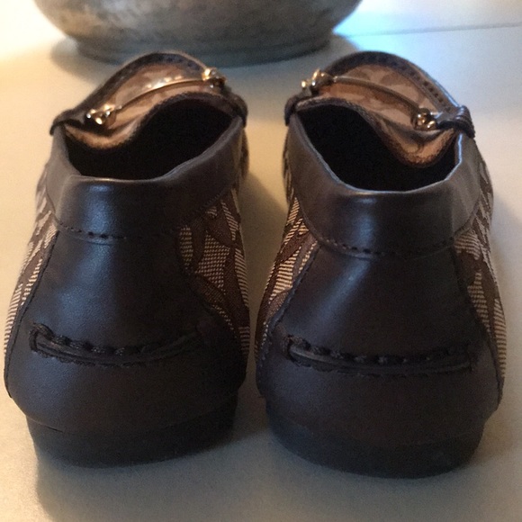 New COACH Monogrammed Brown Tan Loafers - Picture 4 of 8